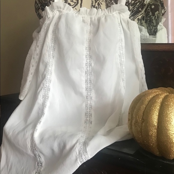 Blu Pepper | Cold Shoulder Lace Sleeve Lined Shirt - Picture 2 of 8